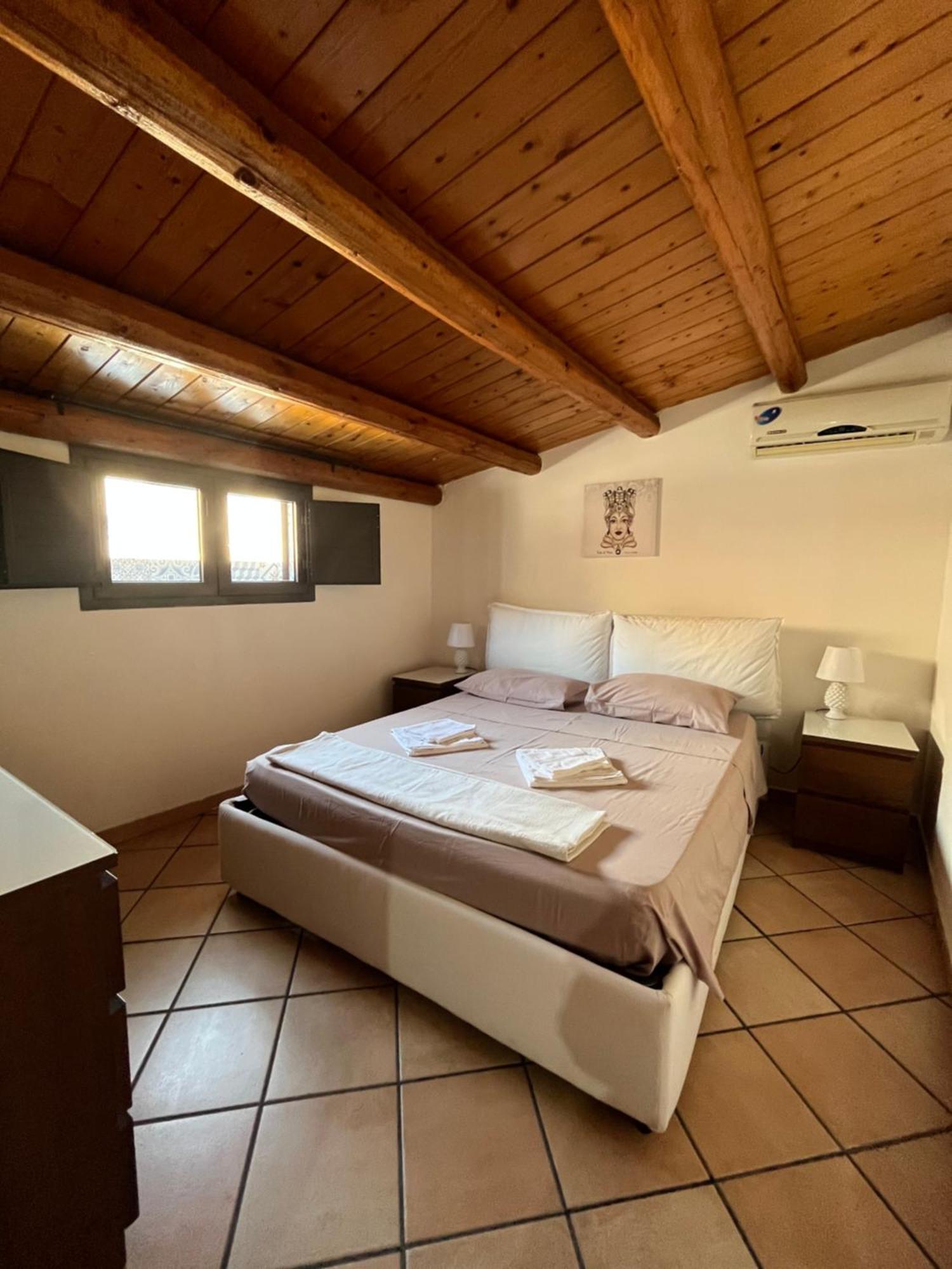Nikuzza Holiday House Noto Exteriör bild